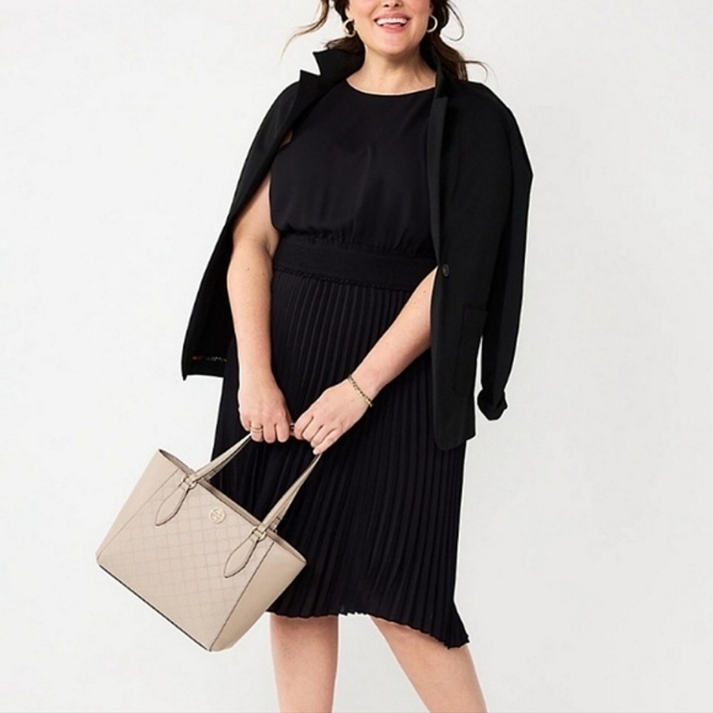 Croft & Barrow Sleeveless Pleated Black Dress